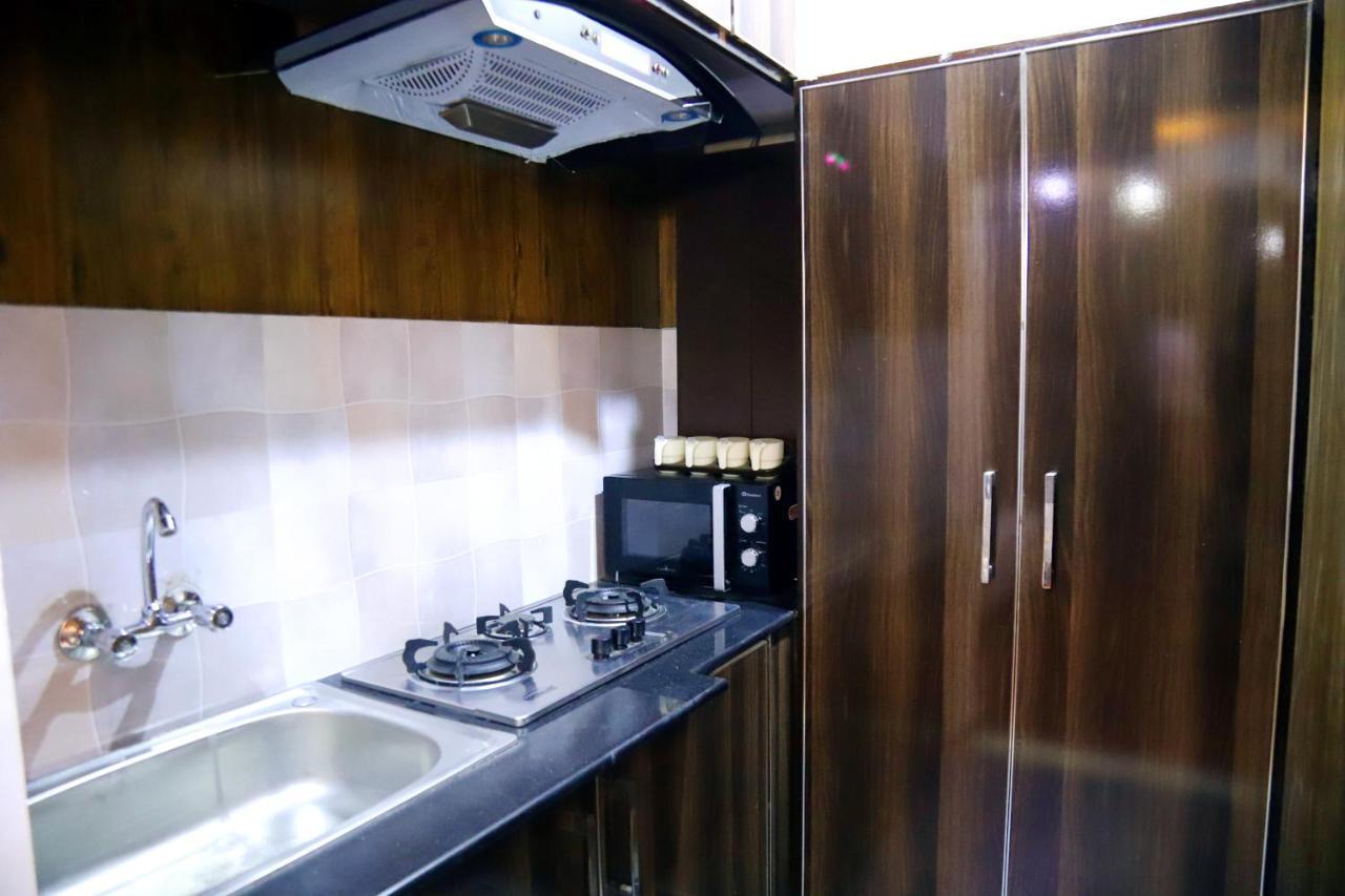 Adara Suites Lahore Buitenkant foto