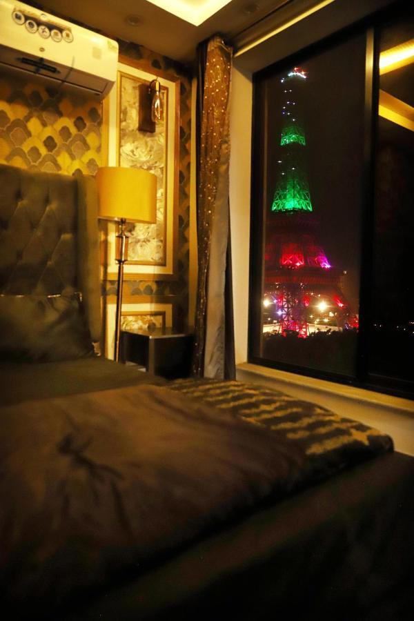 Adara Suites Lahore Buitenkant foto