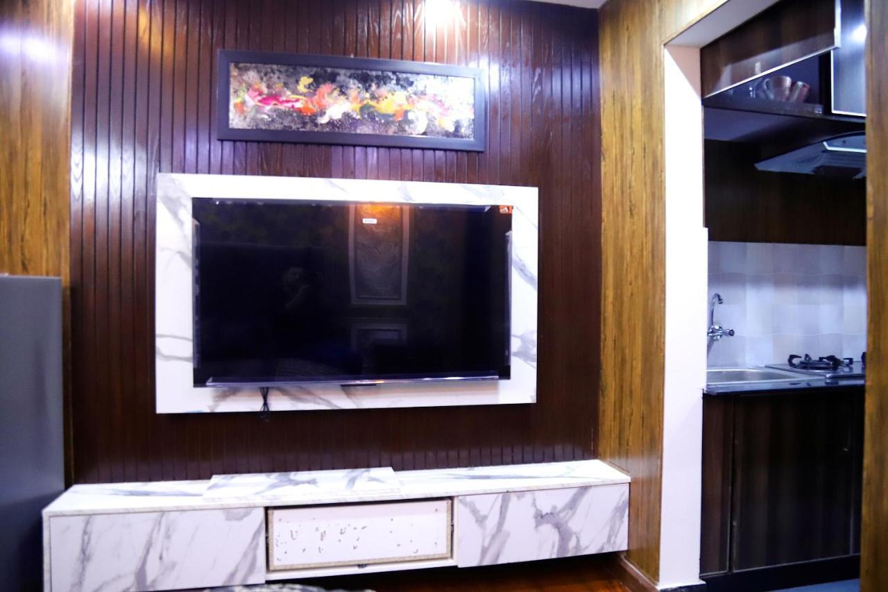 Adara Suites Lahore Buitenkant foto