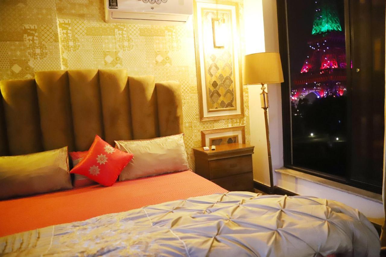 Adara Suites Lahore Buitenkant foto