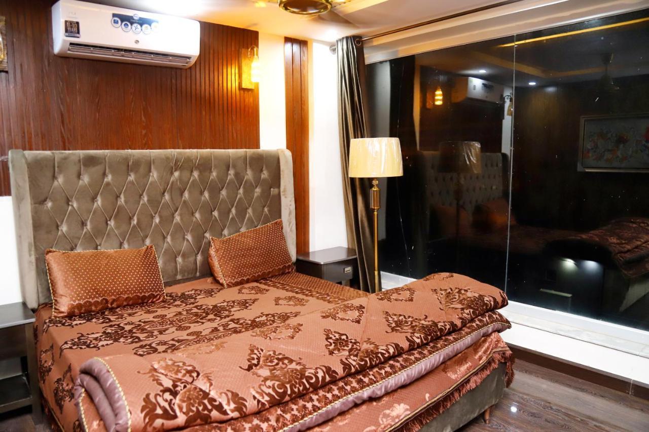 Adara Suites Lahore Buitenkant foto