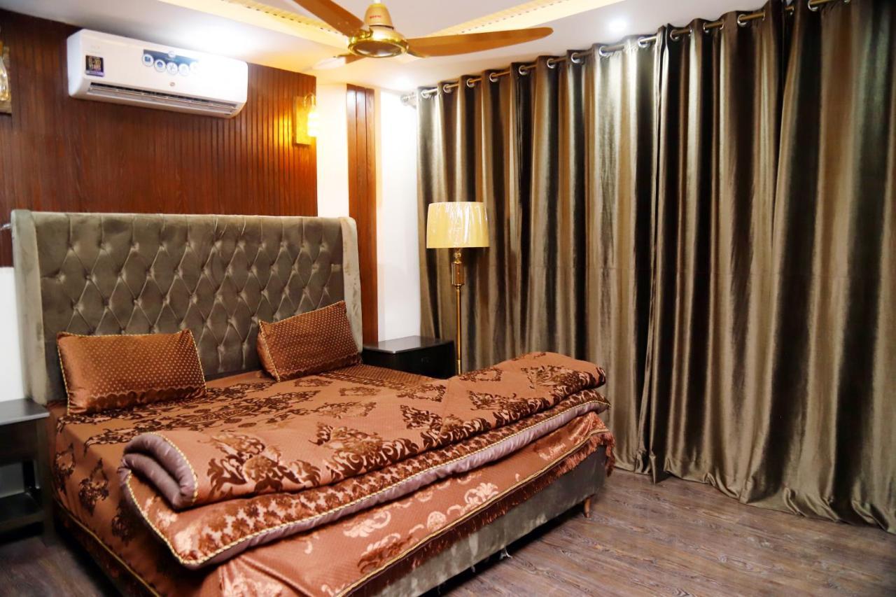 Adara Suites Lahore Buitenkant foto