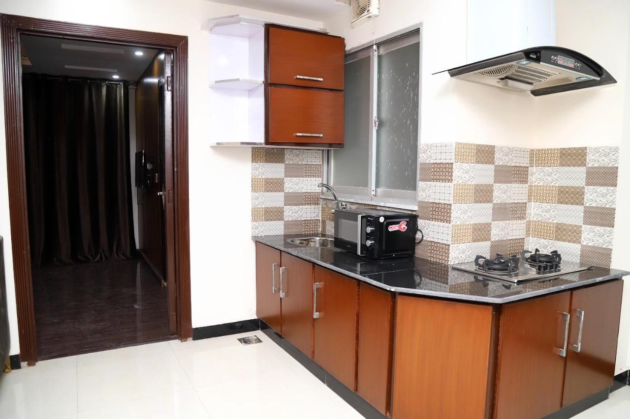 Adara Suites Lahore Buitenkant foto