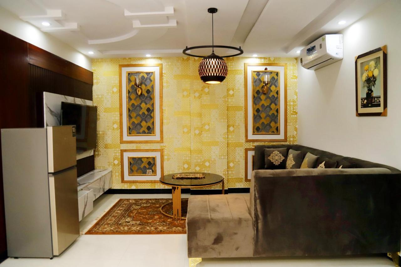 Adara Suites Lahore Buitenkant foto