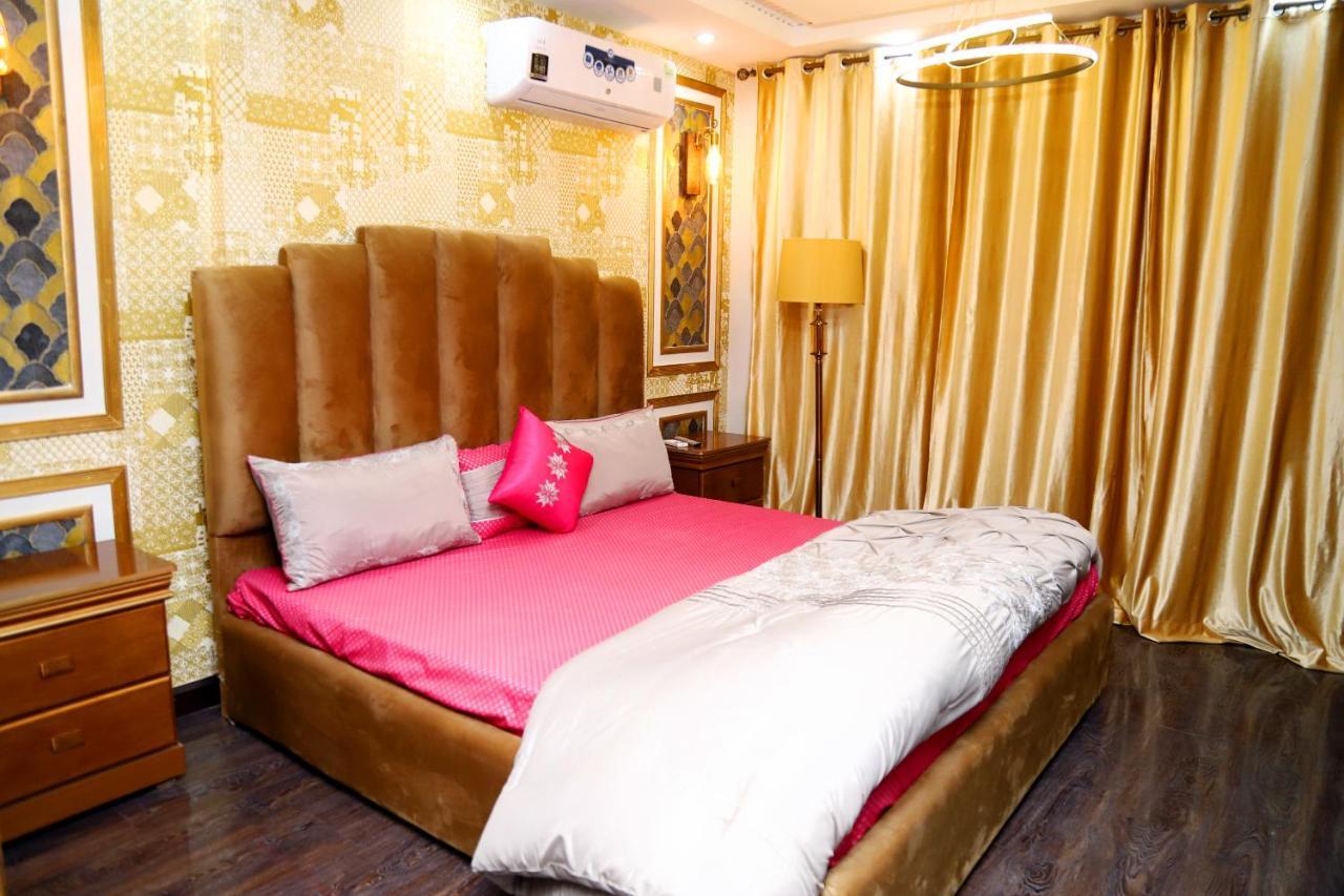 Adara Suites Lahore Buitenkant foto