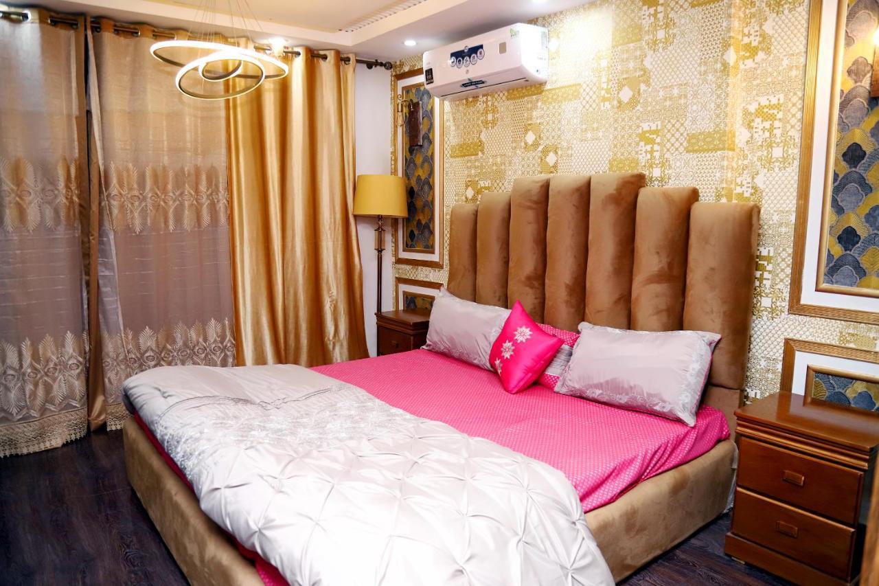 Adara Suites Lahore Buitenkant foto