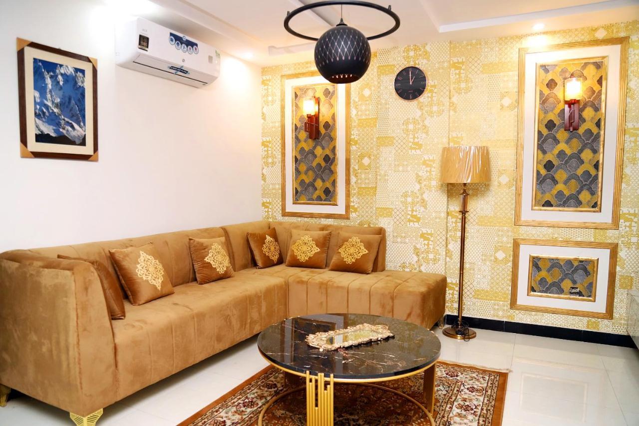 Adara Suites Lahore Buitenkant foto