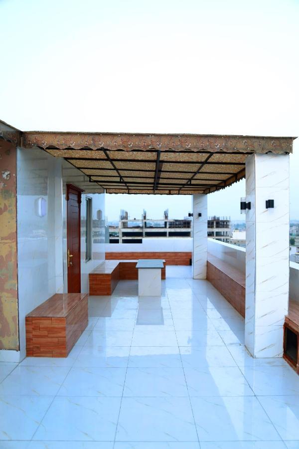 Adara Suites Lahore Buitenkant foto